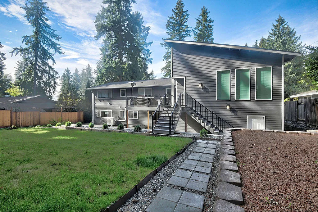 171st Ave NE, Redmond — Photo 2