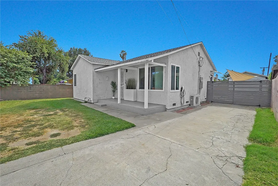 3 bed, 1191 sqft, $4,800 — Photo 1