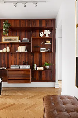 Sold by Compass | media 22