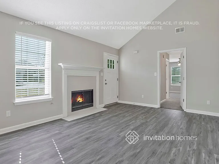 1156 Ruxbury Ct — Photo 4