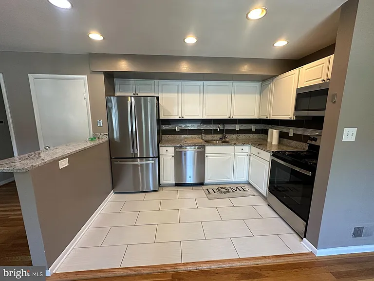 5003 Sentinel Dr #22 — Photo 2