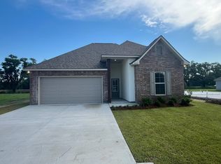 2440 Goldfinch Dr, Houma, LA 70364