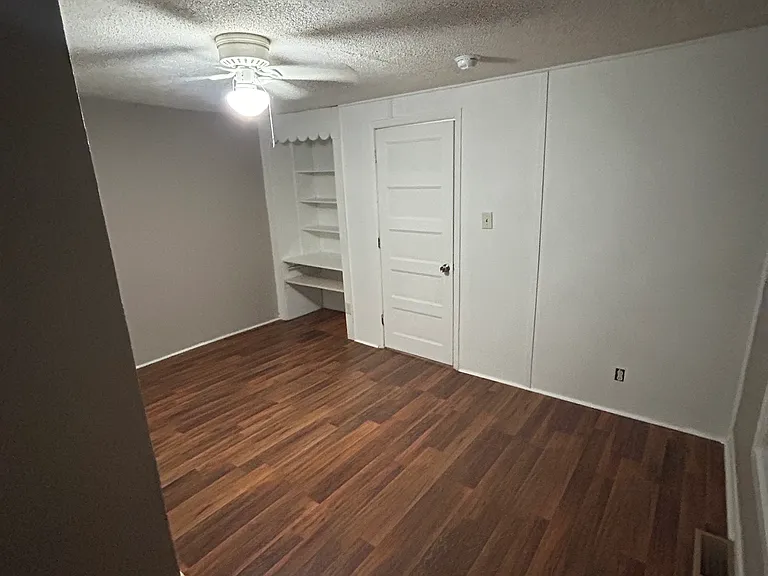 8724 Williams Ln — Photo 10