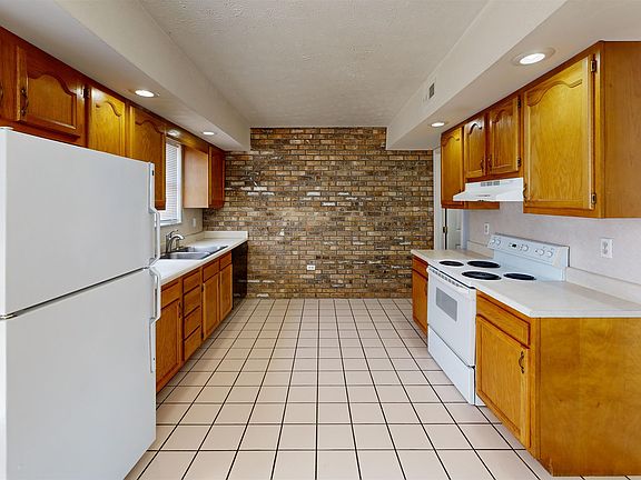 4th image of 5261 W Pea Ridge Rd