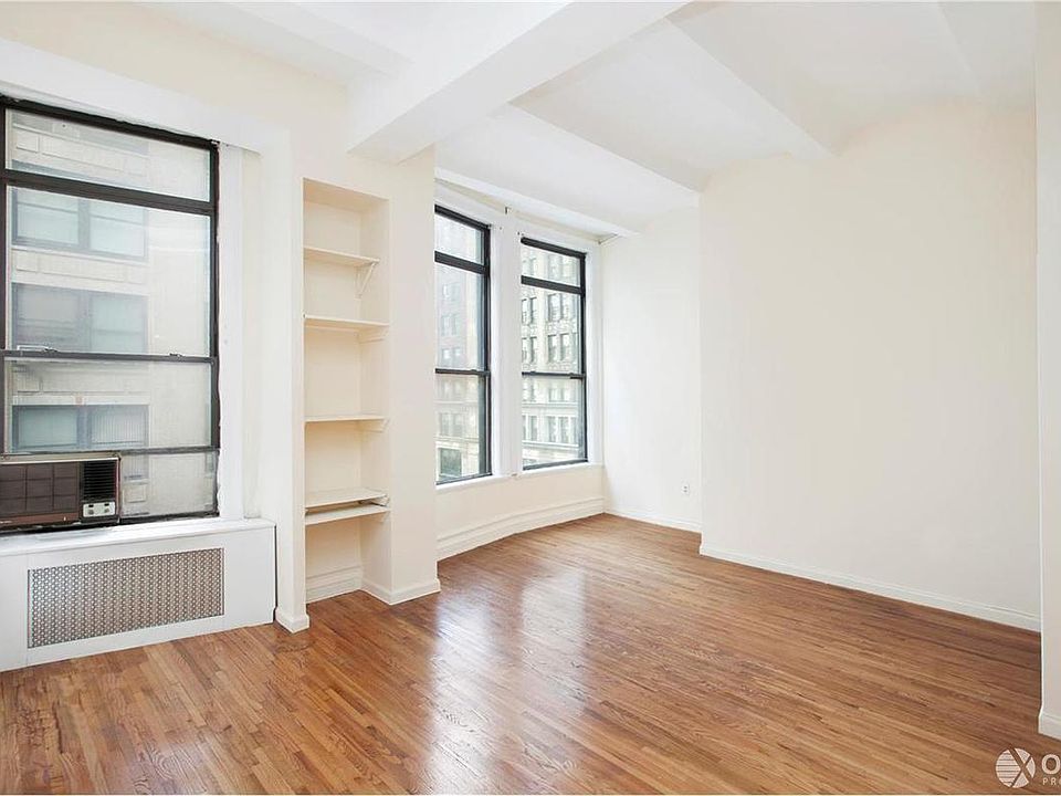 1st image of 220 Park Ave S APT 4C