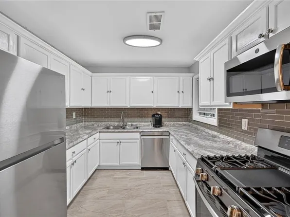 1632 Roanoke Pl SE, Marietta, GA 30067