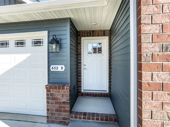 652 N Kansas St #B, Edwardsville, IL 62025