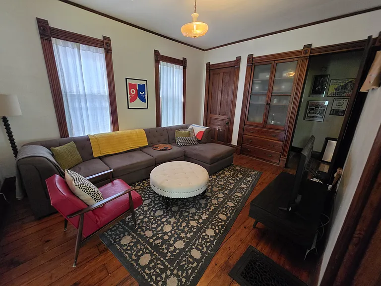 2809 Cottage Grove Ave — Photo 9