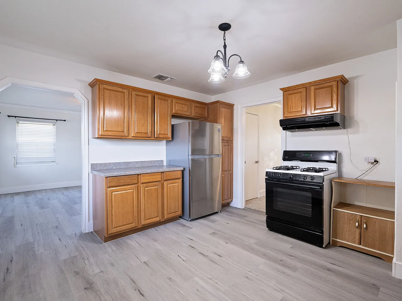2 bed, 910 sqft, $1,250 — Photo 3