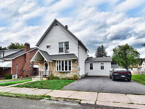 2nd image of 207 Orchard St #L-54