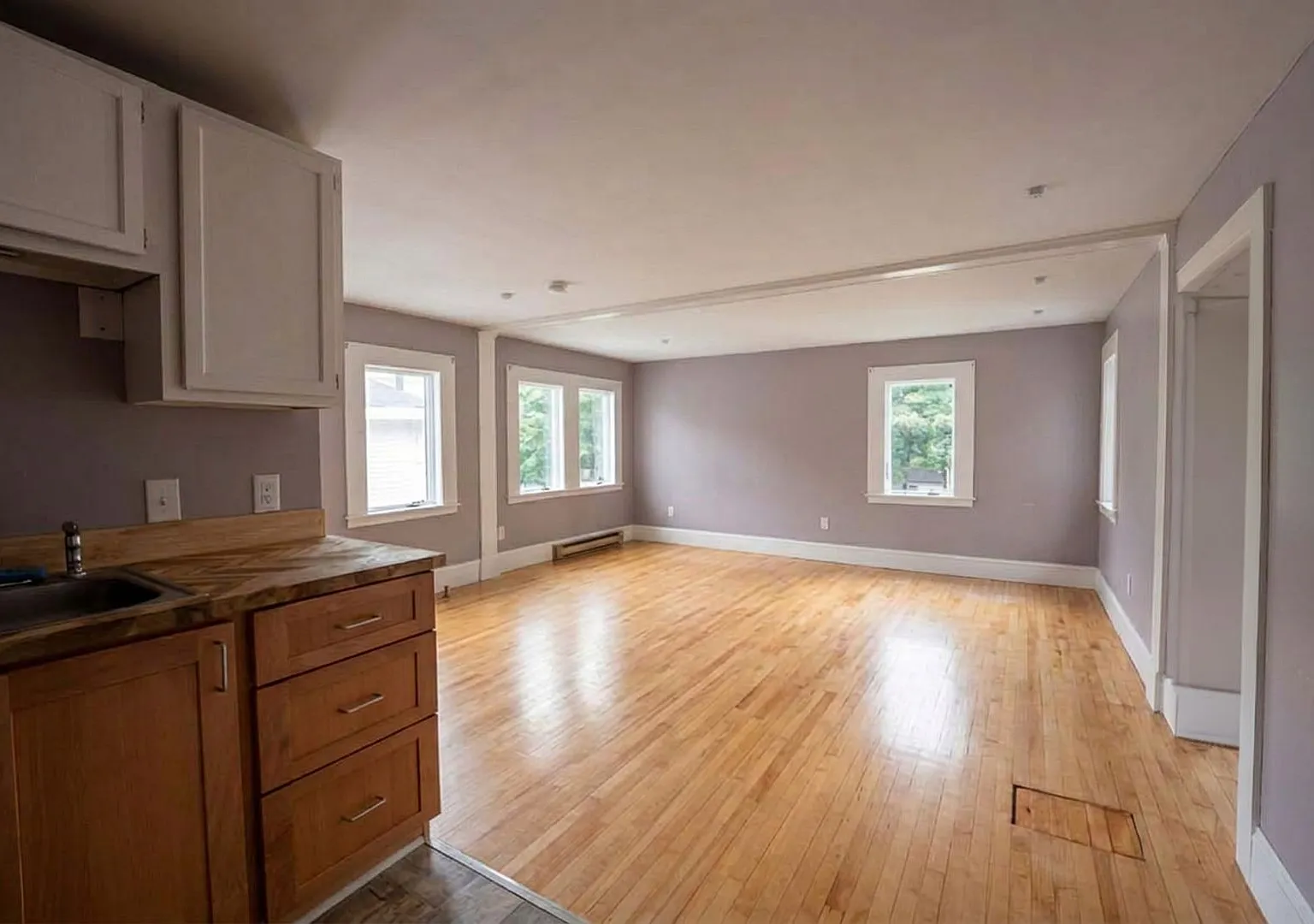 52 Carleton St — Photo 3