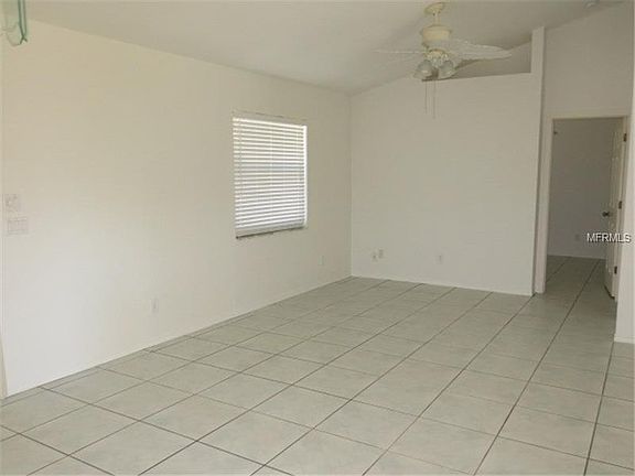 3rd image of 10116 Barker Ave