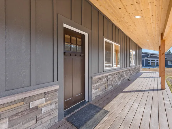 27 Bayview Dr, Lakeside, MT 59922