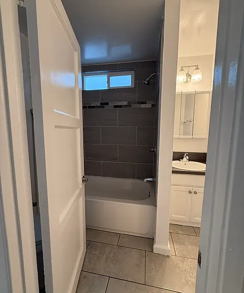 10809 Lindbrook Dr #10 — Photo 3