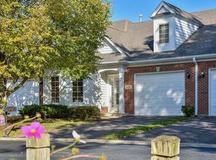 390 Delnor Glen Dr #390, Saint Charles, IL 60174