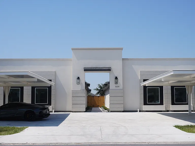 1004 Sugar Garden Ave #2 — Photo 1