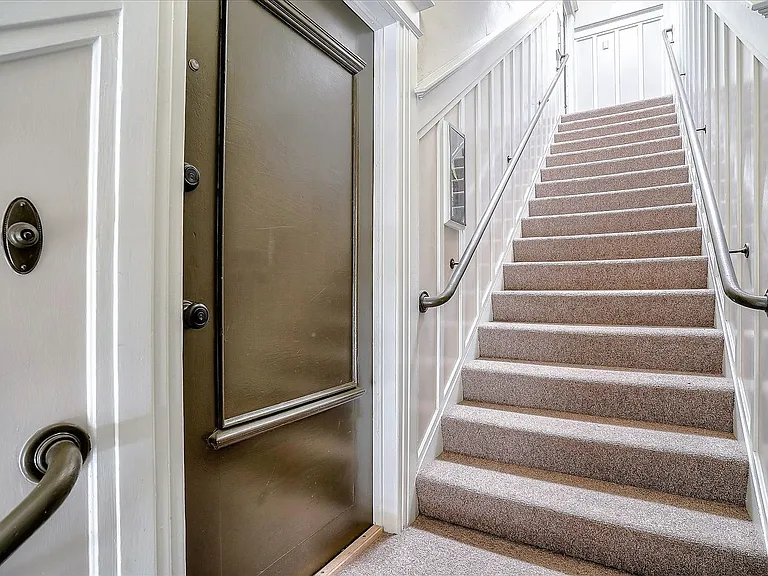 1387 Grove Street — Photo 4