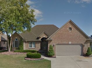 54520 Berryfield Dr, Macomb, MI