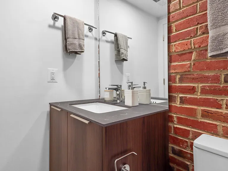 1119 V St NW #3 — Photo 26