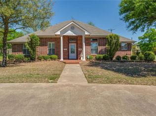 303 Hickory St, Honey Grove, TX 75446