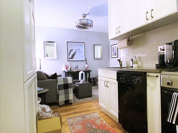 3rd image of 199 Prince St APT 6
