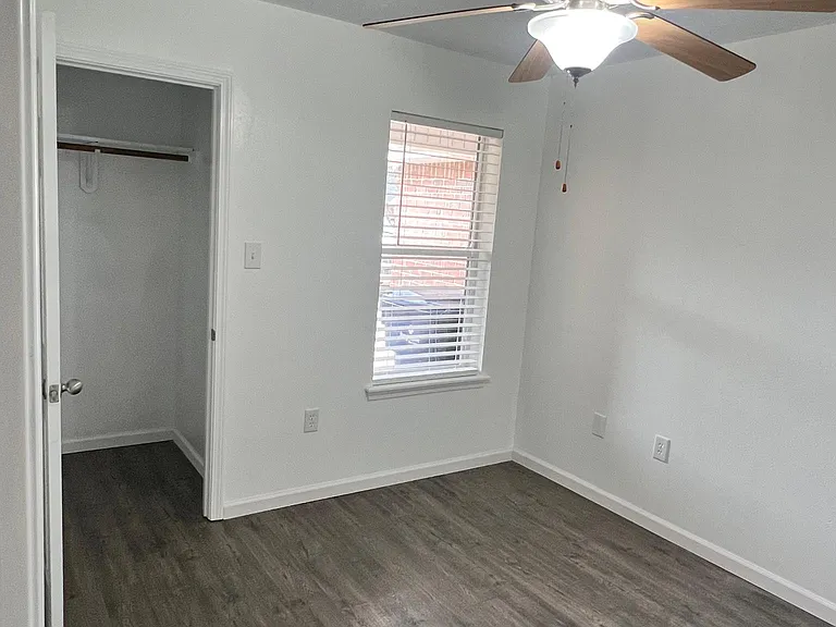 Bedroom 2/4