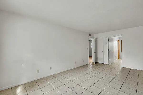 419 10th St S #7 — Photo 11