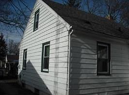 3rd image of 1315 Rose Ave