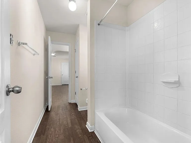 1209 Laurel Oak Trl — Photo 24