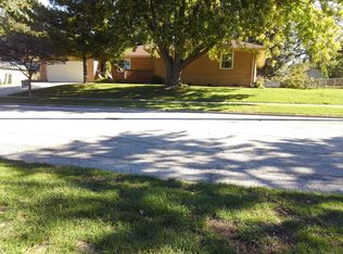 1405 Cottage Ave, Bloomington, IL 61701