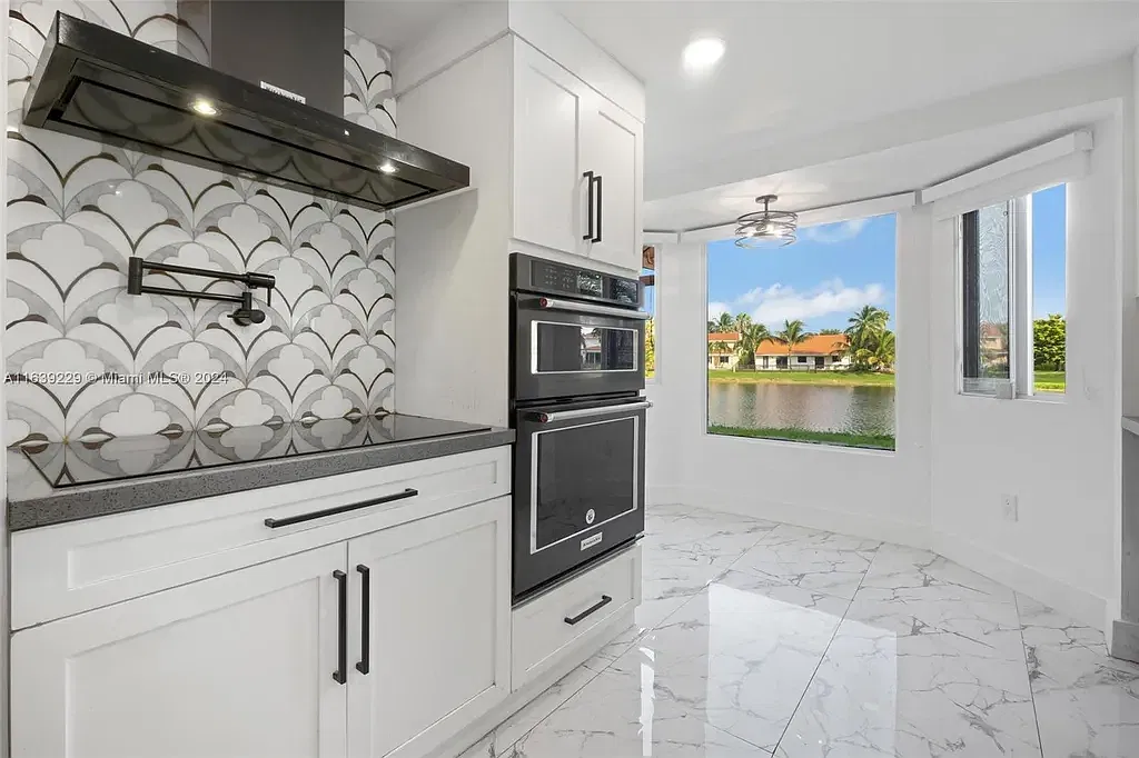 4 bed, 2093 sqft, $5,500 — Photo 3