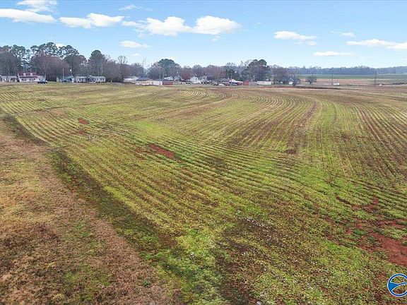 4th image of Loveless Rd