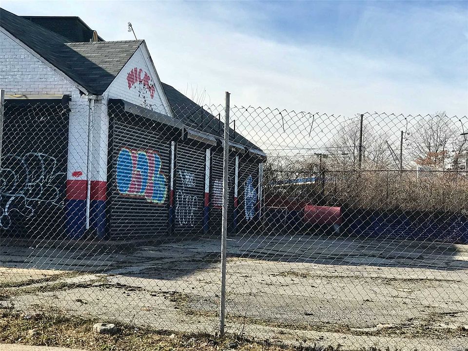 2nd image of 45 Elizabeth Ave