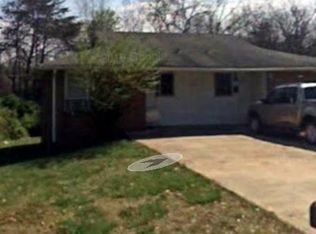 607 11th Street Pl SW, Hickory, NC 28602