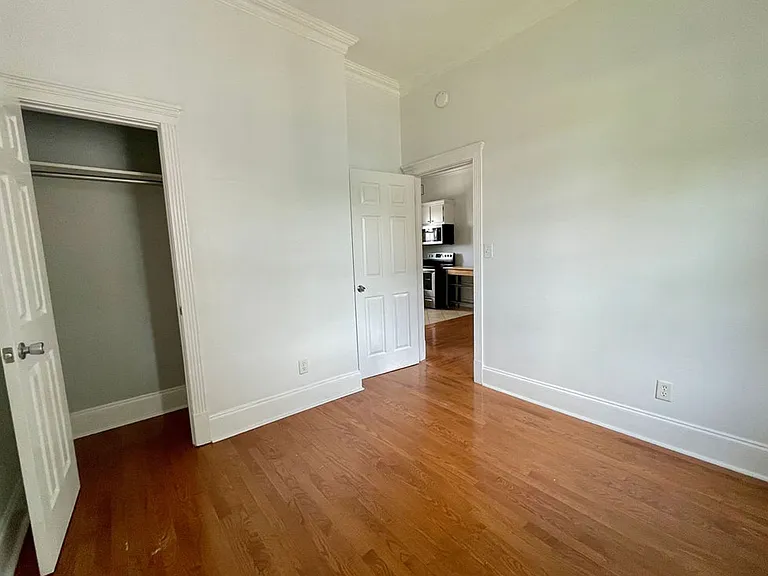 22 Cooper St #B — Photo 16
