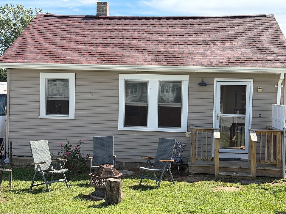 1st image of 107 Bluff Ave