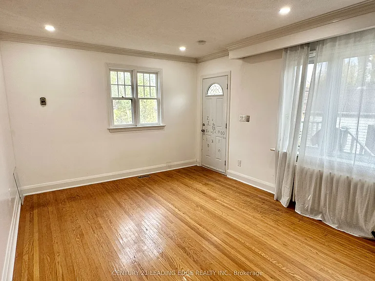 51 Morningside Ave — Photo 5