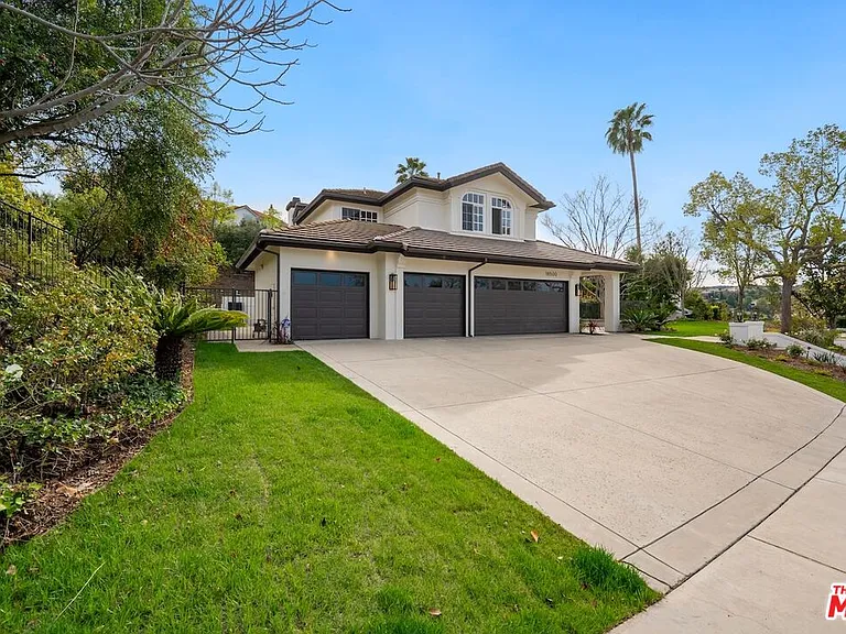 18500 Saint Moritz Dr — Photo 64