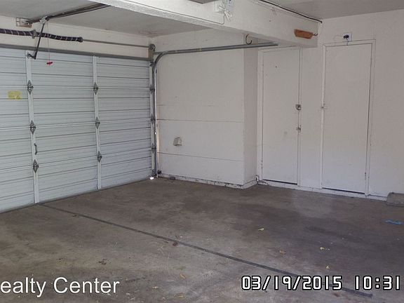 5th image of 9540 Emerald Park Dr APT 3