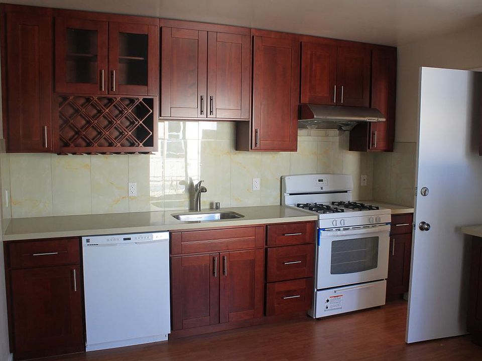 2nd image of 44 2nd Ave APT 1