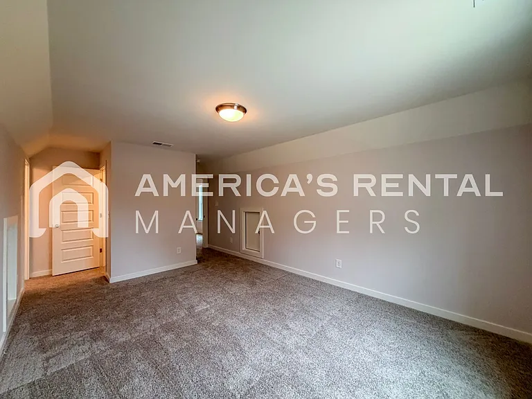 101 Townmoor Ln — Photo 43