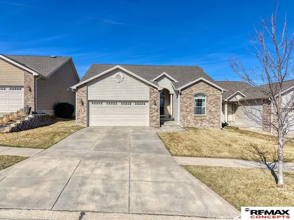 5964 Billings Dr, Lincoln, NE 68516