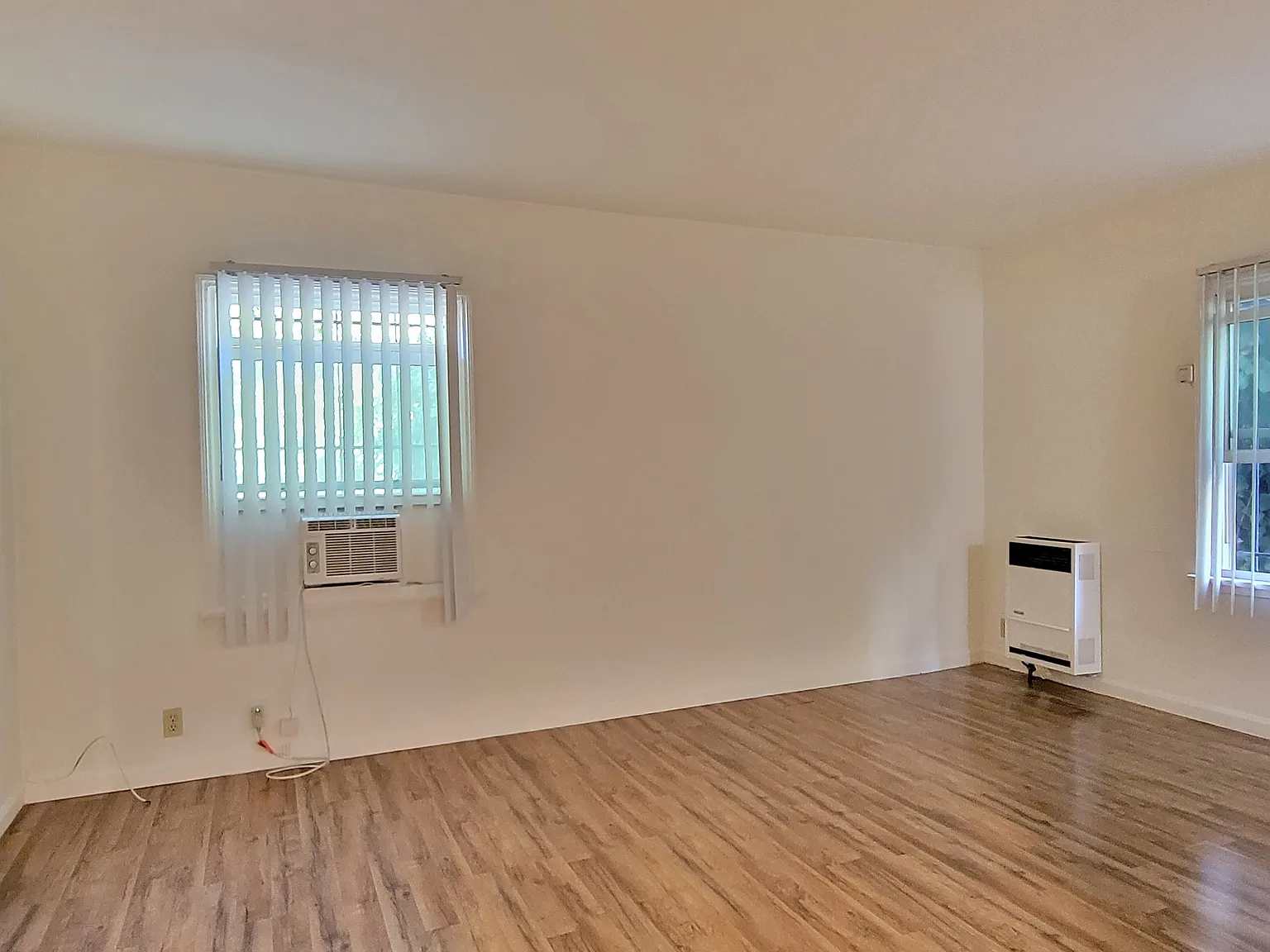 Studio, $1,395 — Photo 2