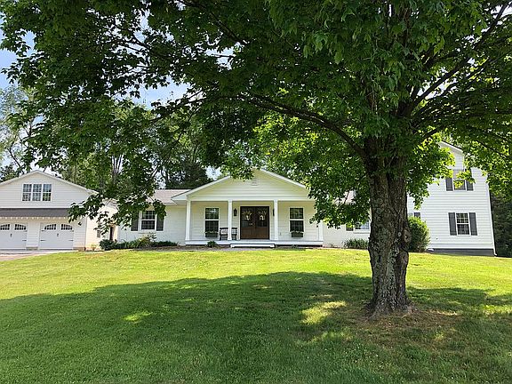 5th image of 1013 Bicknell Ln