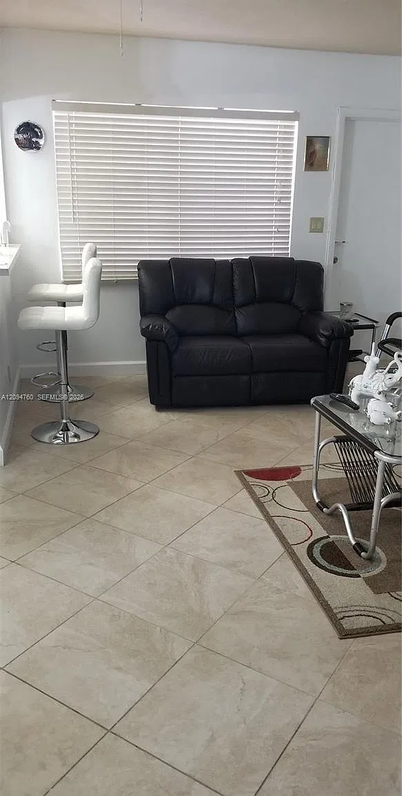 Beverly Hills Condo Numbe — Photo 4