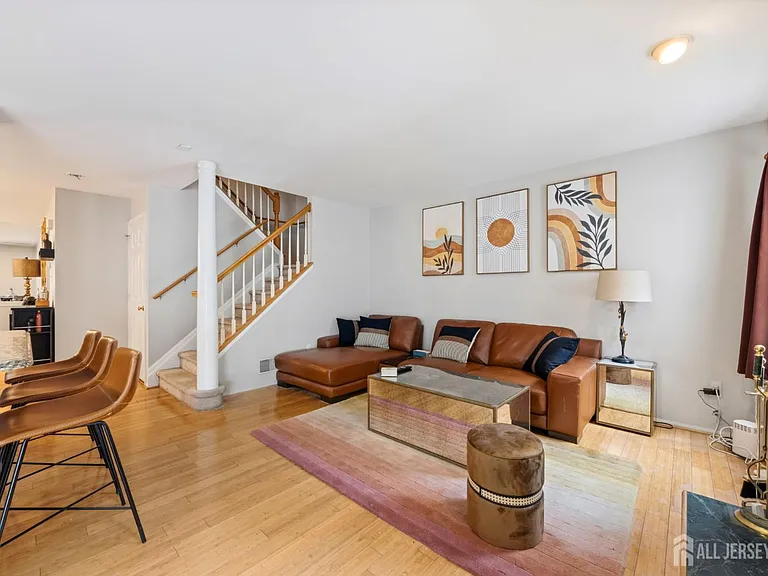 301 Pheasant Run — Photo 14