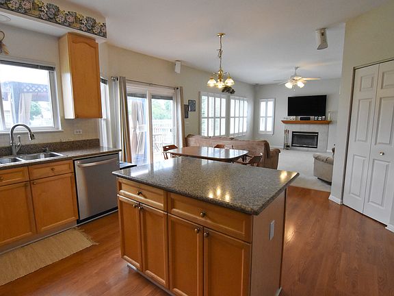 5th image of 899 Breeze Dr