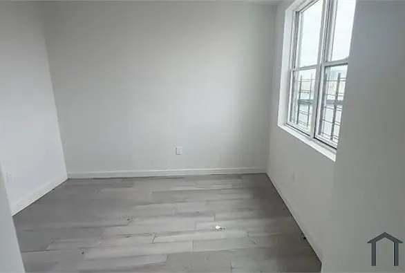 2783 Webb Ave #5A — Photo 1