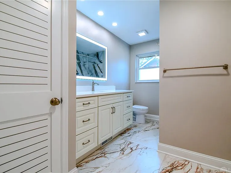 121 E Schantz Ave #3 — Photo 28