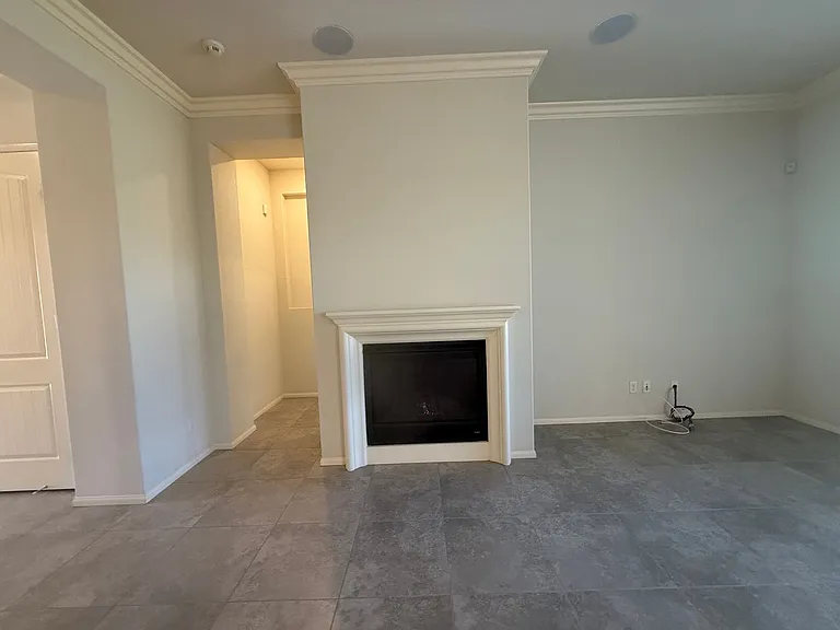 19255 Castana St — Photo 27